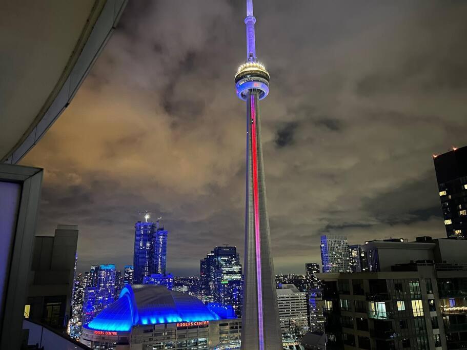 Luxury Condo - Steps To Everything - Balcony View Toronto Exterior foto